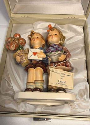 Hummel 50 yrs commemorative figurine the love lives on