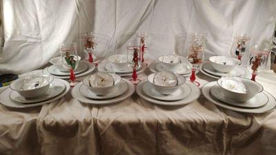 Pottery barn reindeer place settings