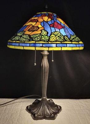 Beautiful stained glass tiffany style lamp