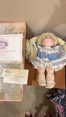 Rare cabbage patch 16 porcelain doll 1984