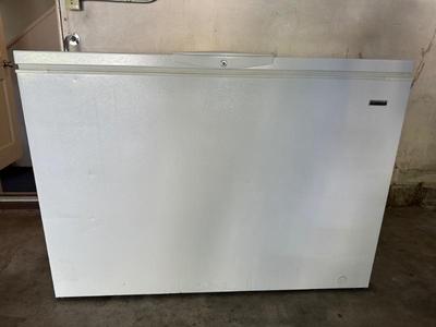 Chest freezer