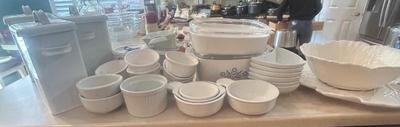 Large selection of kitchen items and homewares