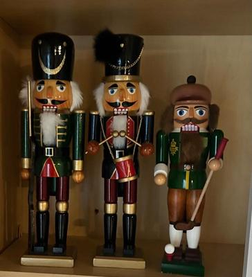 Nutcrackers 