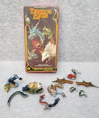 Mb014 grenadier and ral partha dungeons dragons spectral with box