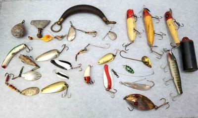 Mb110 vintage fishing lures and sinkers