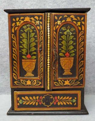 Bs001 vintage hand painted laquered wood jewelry box