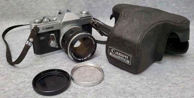 Mb018 canon ql pellix film camera with 58mm lens and case