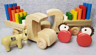 Mb132 wooden play peg trucks chickens and donkey advertising toy