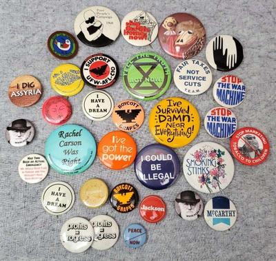 Mb005 collector s activist pins protest, anti war, '60s '80s