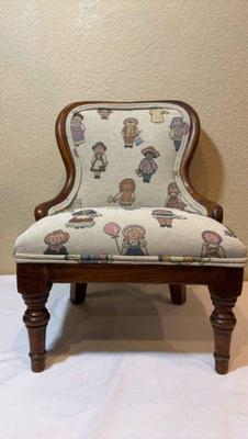 Harris marcus furniture toddler chair