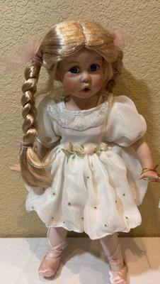Geppeddo porcelain jenna ballerina doll