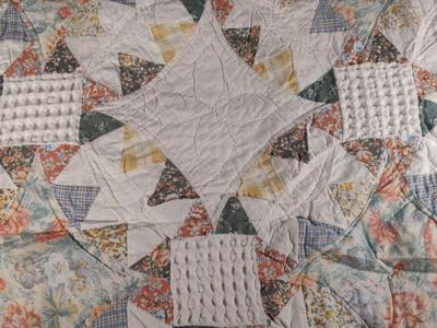 Hand quilted quilt1