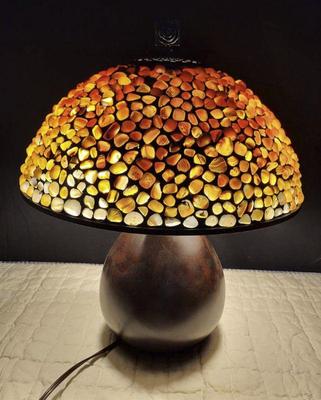 Pomez table lamp