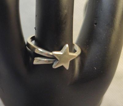 Avery sterling shooting star ring