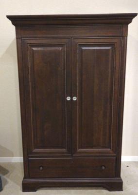 Stanley wardrobe style console