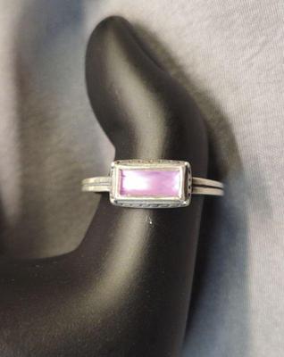 Avery ring wpink stone