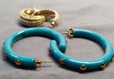 Roman coach earrings