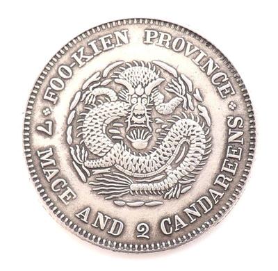 Lot 305 chinese foo kien province style coin