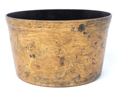 Lot 442 vintage embossed japanese brass bowl