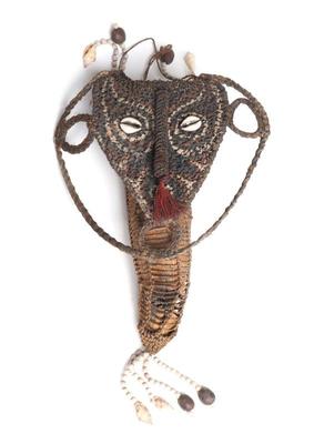 Lot 484 png cowrie shell and root fiber netted gourd bag