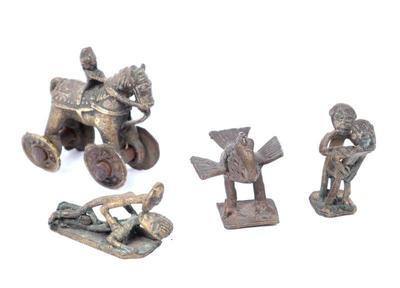 Lot 261 4 bronze miniatures asante weights & indian horse