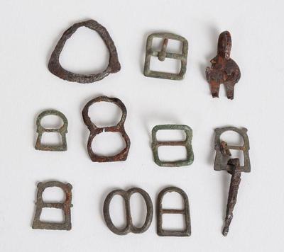 Lot 75 medieval iron buckles 14th 15th c.