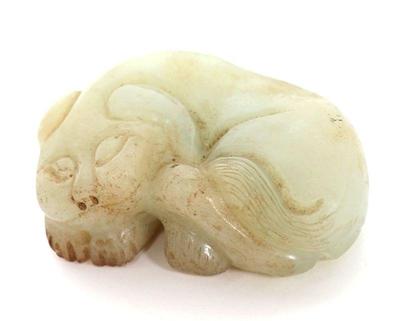Lot 109 chinese celadon jade mythical beast carving 107g
