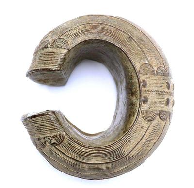Lot 139 baule bronze currency anklet