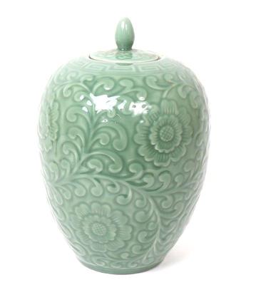 Lot 395 lovely chinese celadon glazed ginger jar