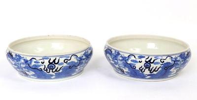 Lot 413 chinese blue white porcelain planters