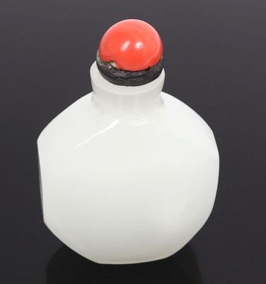 Lot 286 chinese white cloud glass snuff bottle