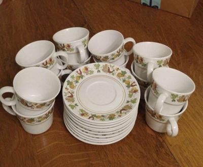 Homecoming by noritake 22 pieces