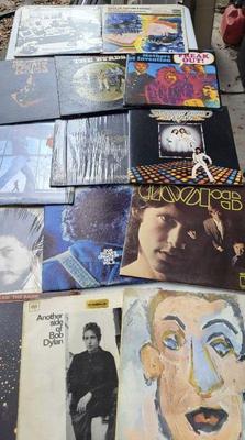 Mixed vintage lot of albums 2