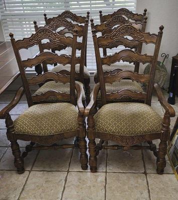 Dining room chairs 6)