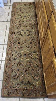 Wool runner rug