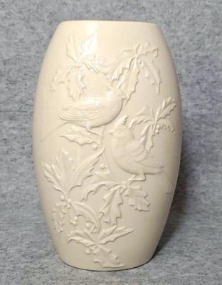 Ko005 lenox winter cardinal and holly vase