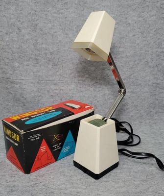 Md022 vintage windsor high intesity daylight folding lamp
