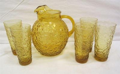 Anchor Hocking drink set