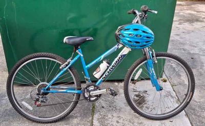 Schwinn Female Mountain Bike
