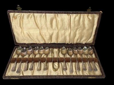 Vintage Boxed Sterling Silver Sugar Spoons Set * 142 grams
