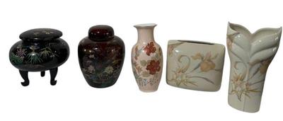 Asian Theme Decor * Toyo Matching Vases * 2 Ginger Jars * Hummingbird Vase
