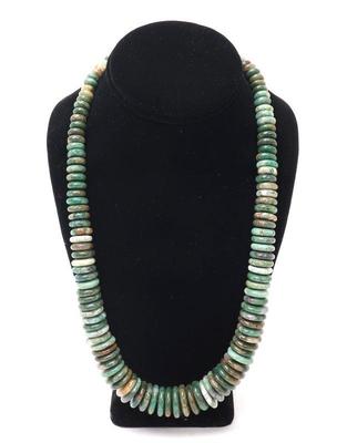 Lot 1 gorgeous green marbled jadeite bead necklace