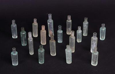 Lot 259 antique apothecary bottles 19th c.