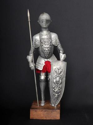Lot 36 spanish style miniature suit of armor