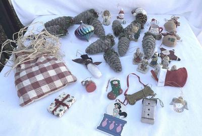 Miscellaneous christmas decorations