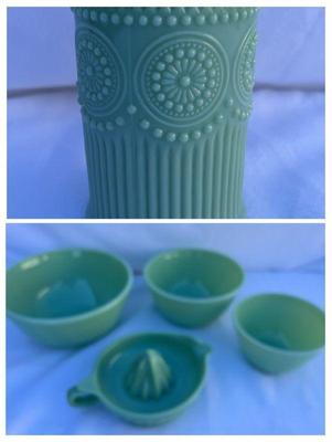 Jadite mixing bowls plus