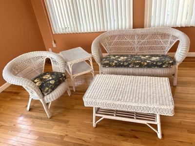 Vintage White Natural Wicker Set