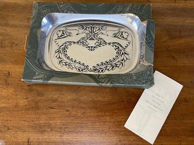 Wilton Armetale Lovebirds Bread Tray