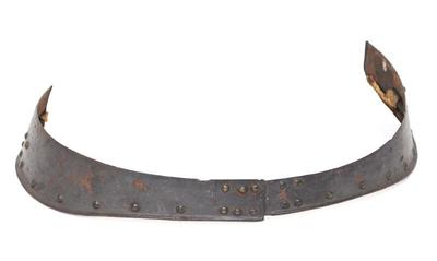 Lot 156 medieval rear cutlet' element of armour, 17th c.