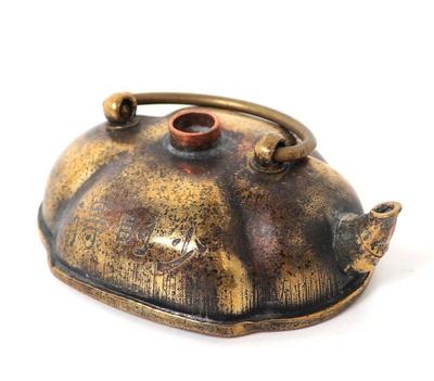 Lot 496 adorable gourd shaped chinese water dropper